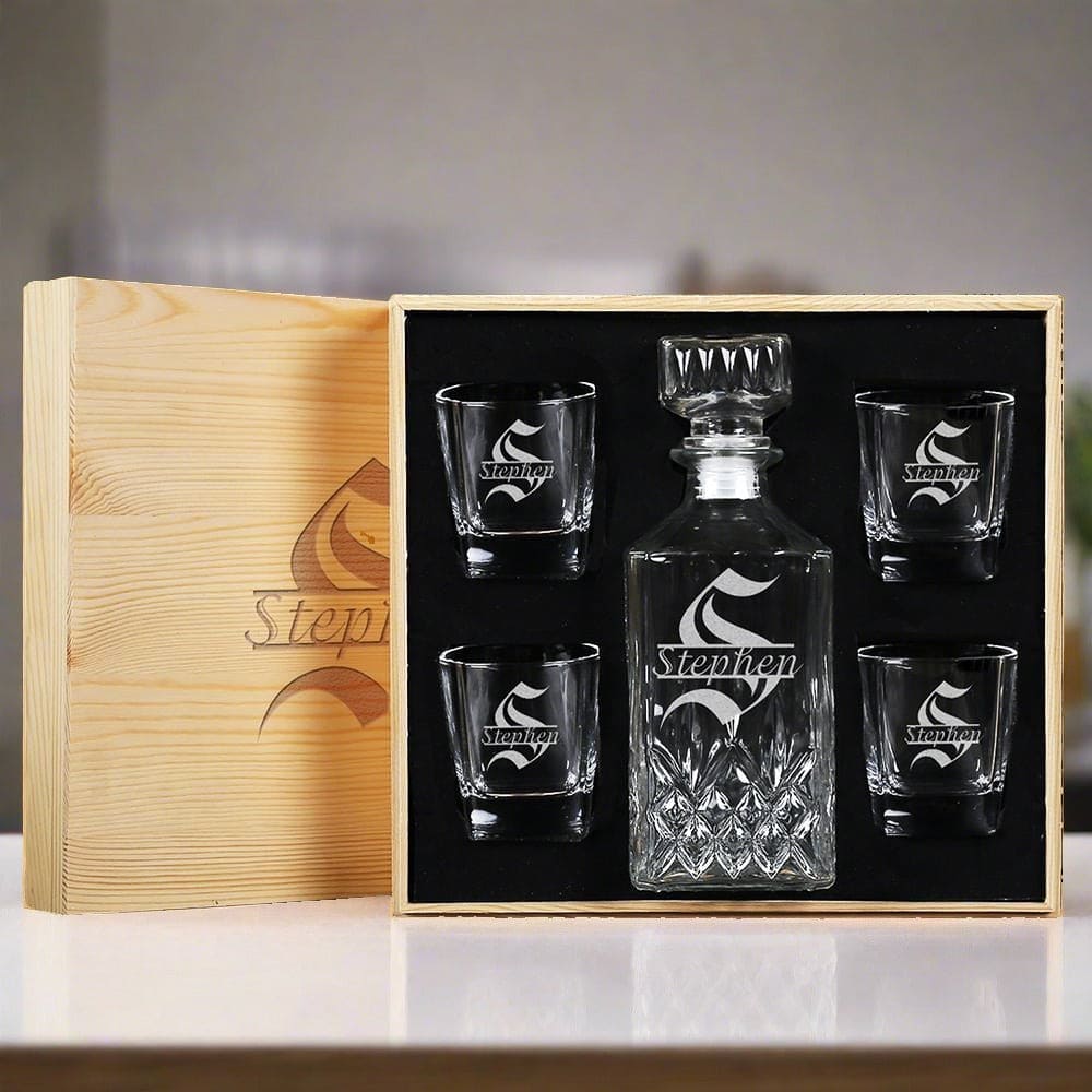 Personalized decanter unique groomsmen gifts - CustomizationMart