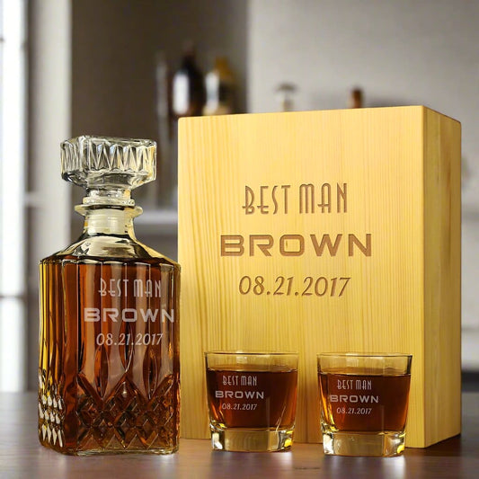 Personalized decanter, Unique best man gift - CustomizationMart