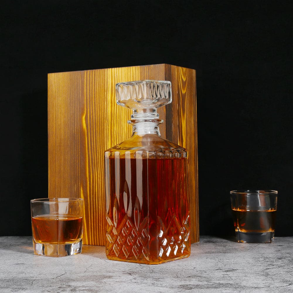 Indenpendence Celebrate, Persaonlized Whiskey Decanter Set GiftideaStutio