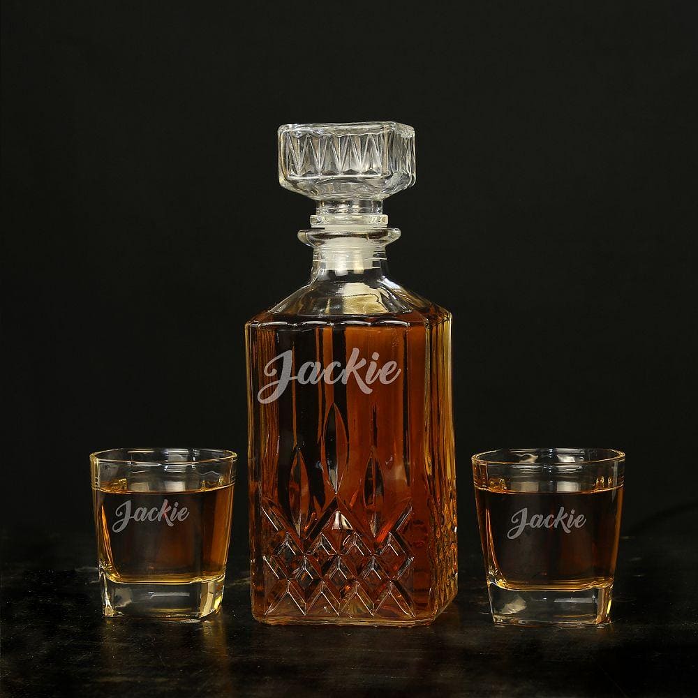 Personalized decanter, Unique best man gift - CustomizationMart
