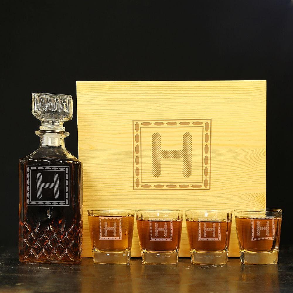Personalized decanter, Groomsmen gift set - CustomizationMart