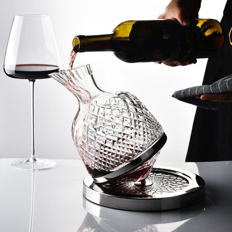 Wobbling Crystal Decanter - CustomizationMart