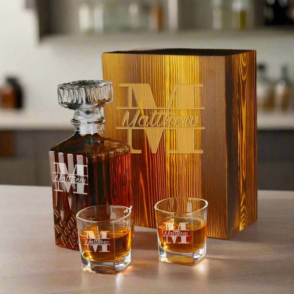 Personalized Whiskey Decanter& Whiskey Decanter Set, Groomsmen Gifts GiftideaStutio